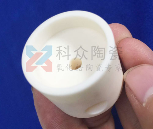 如何制備高純度的氧化鋁陶瓷粉末？